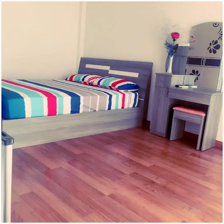 Trump Hostel Nha Trang 0*,  Vietnam